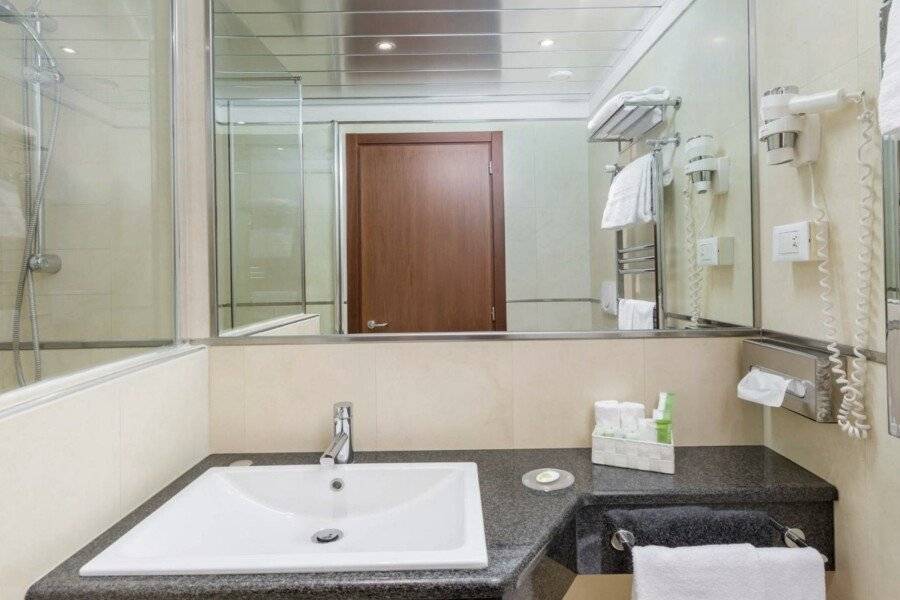 Courtyard by Marriott Venice Airport bathtub