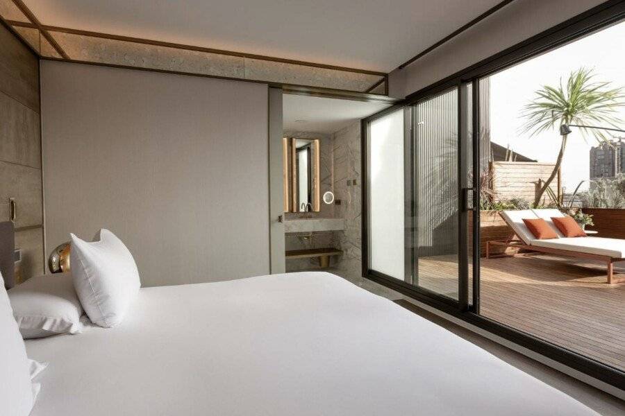 Almanac Barcelona hotel bedroom,balcony