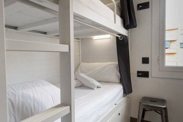 Single Bed in 6-Bed Dormitory Room