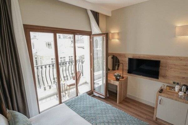 Deluxe Double Room with Balcony