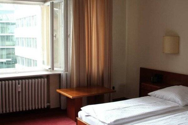 Economy Double Room with Shower 