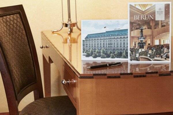 Adlon Executive Suite