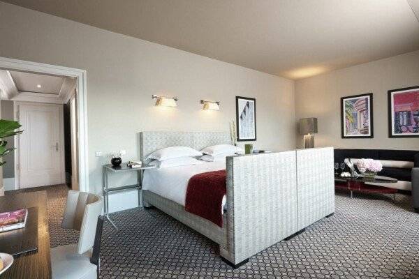 Deluxe Double or Twin Room with City View