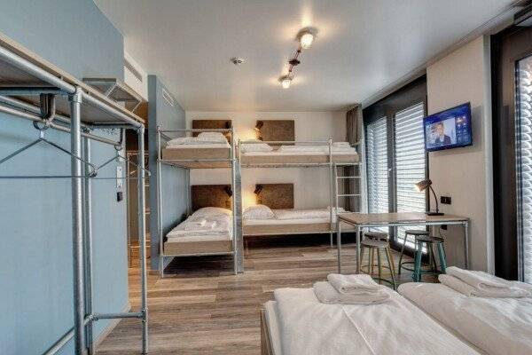 Bed in 6-Bed Mixed Dormitory Room