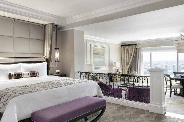 Venetian Luxury King City View Suite