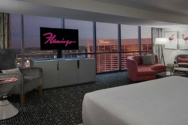 Flamingo Premium Room, 1 King, Non-Smoking