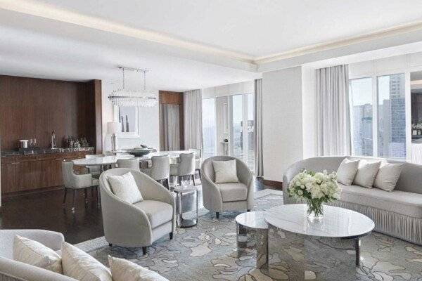 Penthouse King Suite with Panoramic View