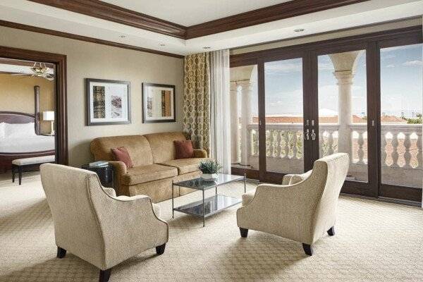 One-Bedroom King Suite with Scenic View