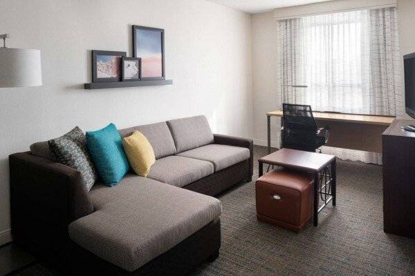 Queen Suite with Sofa Bed - Allergy Friendly