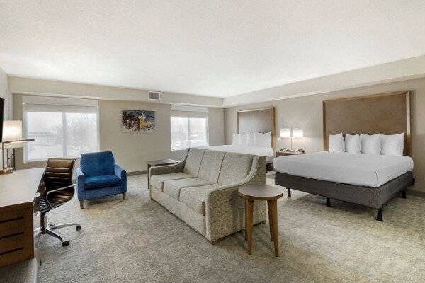 Queen Suite with Two Queen Beds and Sofa Bed - Disability Access/Non-Smoking