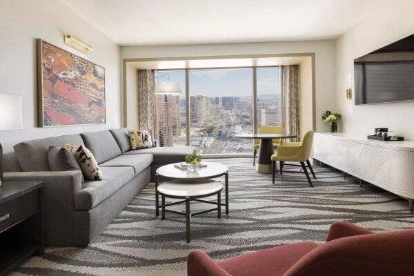 One-Bedroom King Suite with Strip View