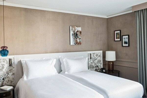 Luxury Single Room with Two Single Beds and Courtyard or Rue Scribe View