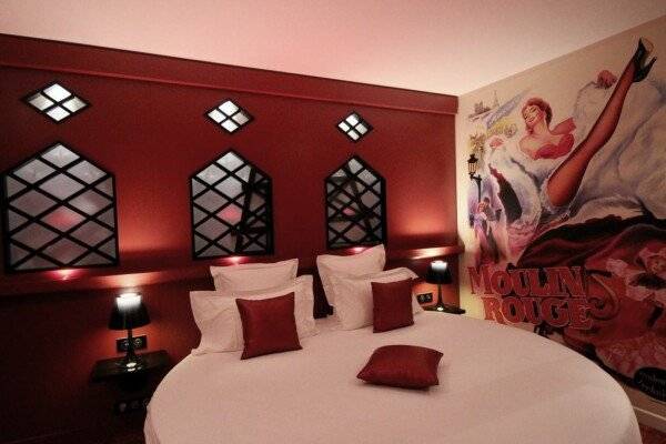 Double Room Moulin Rouge with Shower