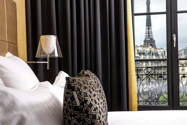 Suite with Eiffel Tower View