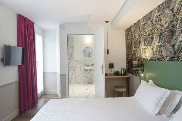 Deluxe Double or Twin Room with Balcony disability access