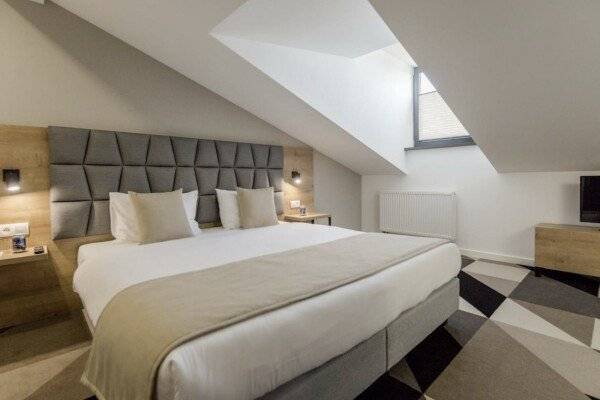 Double or Twin Room - Attic