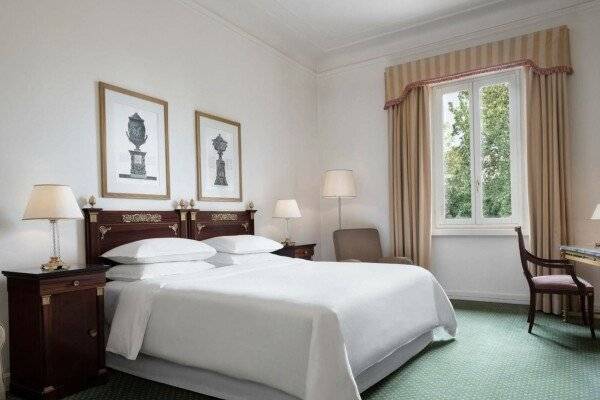 Grand Deluxe King Room with Garden View