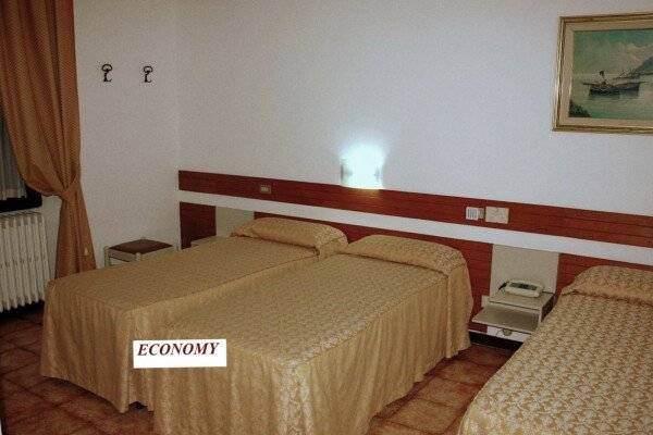 Economy Triple Room