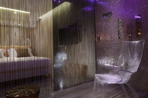 Junior Suite with Hydromassage Shower