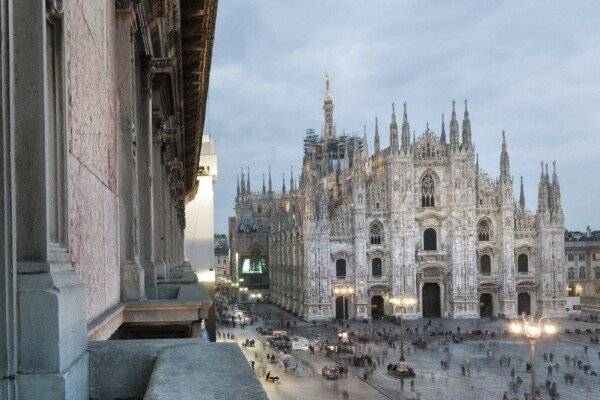 Suite with Duomo Cathedral View with Balcony