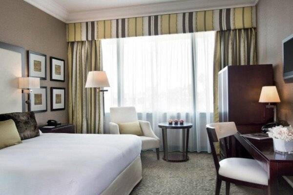 Classic King Room, 20% off on F&B, Complimentary shuttle to Dubai Festival City Mall