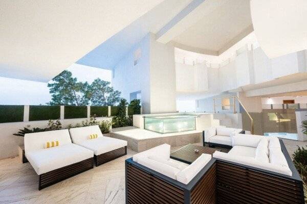 1 BED | Sky Villa w/Pool, Including New Year Dinner & Party Access