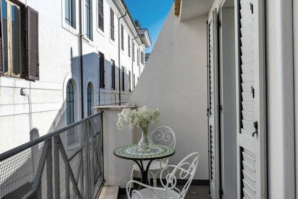 Apartment with Balcony