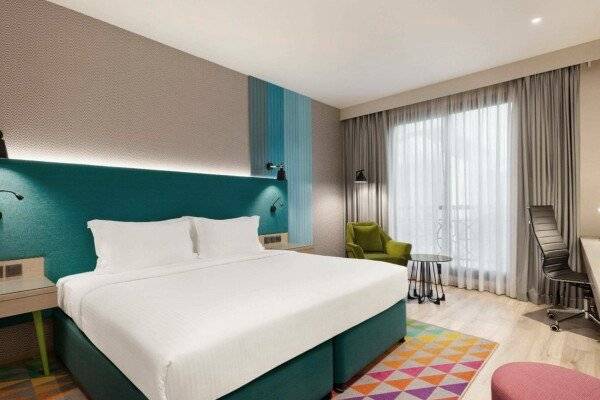 Deluxe Room, King Bed - Complimentary Transfer to La Mer Beach, Dubai Mall / Burj Khalifa Metro Station