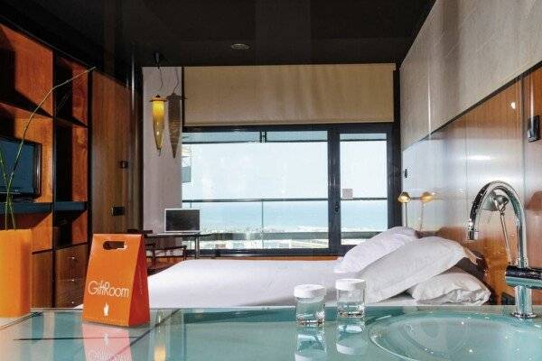 Double or Twin Room with Sea View