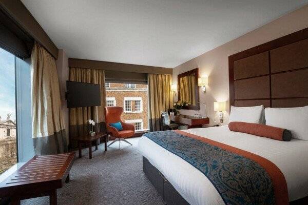 Deluxe King Room with St Pauls Cathedral View