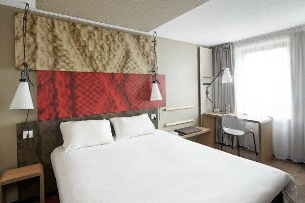 Double Sweet Room by Ibis