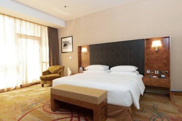 Family Suite, complimentary shuttle to DXB Airport Terminal 1 & 3