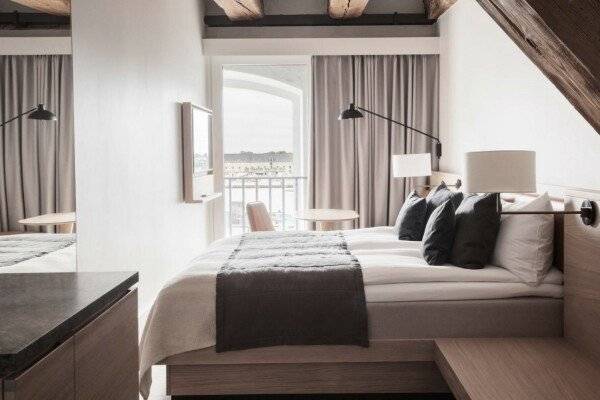 Standard Double or Twin Room with Sea View