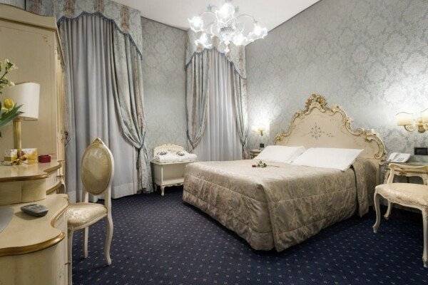 Superior Double Room with Grand Canal View