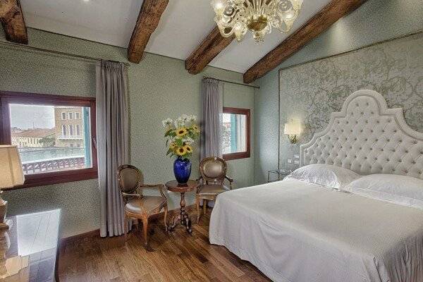 Deluxe Double or Twin Room with Grand Canal View