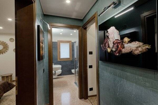 Standard Double Room with Shared Bathroom