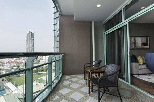 One-Bedroom Suite Twin with City View 