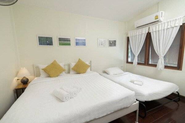 Deluxe Double Room with Extra Bed