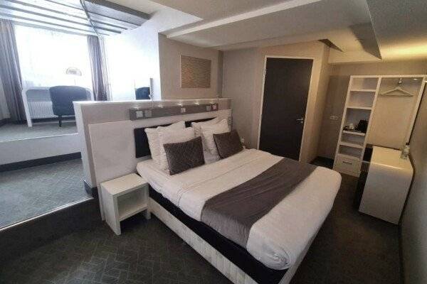 Standard Double Room with Canal View