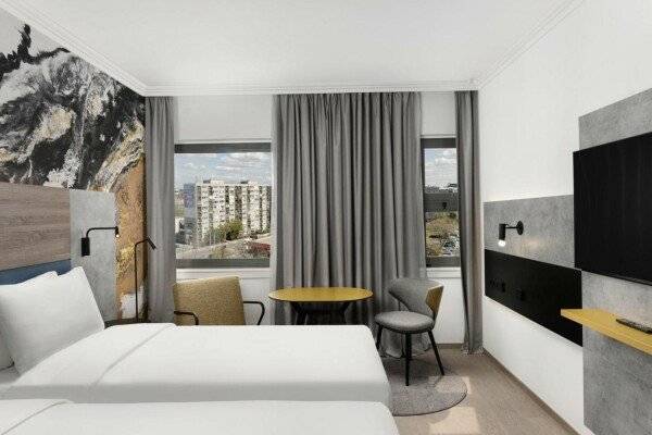 Premium Twin Room with City View ( newly refurbished )