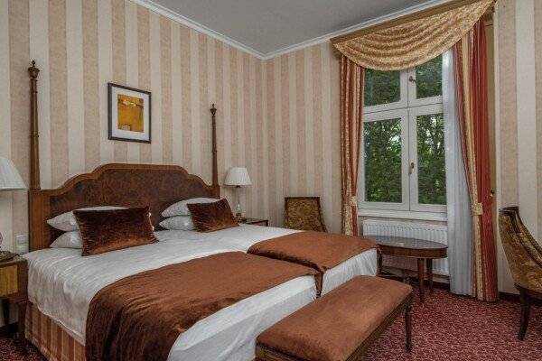 Deluxe Double or Twin Room with New Year's Dinner