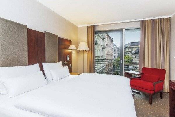 Standard Twin Room with Balcony with Extra Bed (2 Adults + 1 Child)