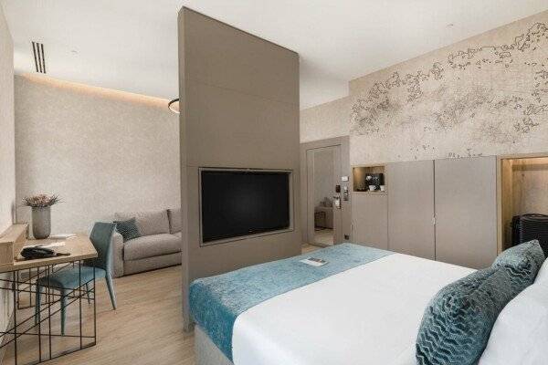 Executive Double Room with Street View