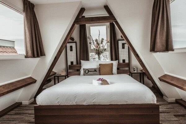 Large Double Room Attic