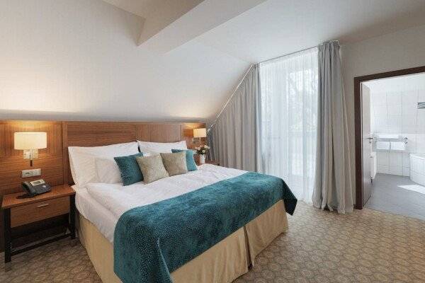 Deluxe Double Room with Bath