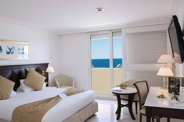 Deluxe Room with Sea View