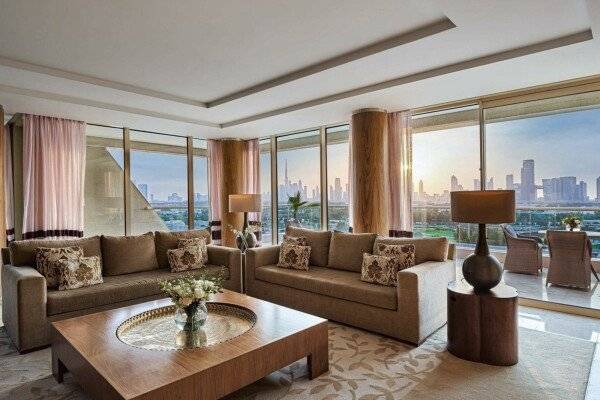 Landmark Suite with Skyline View with Club Lounge