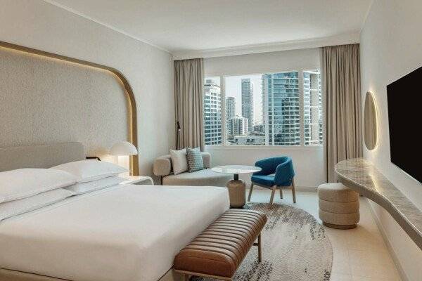 Deluxe King Room - JBR View, Private beach Access