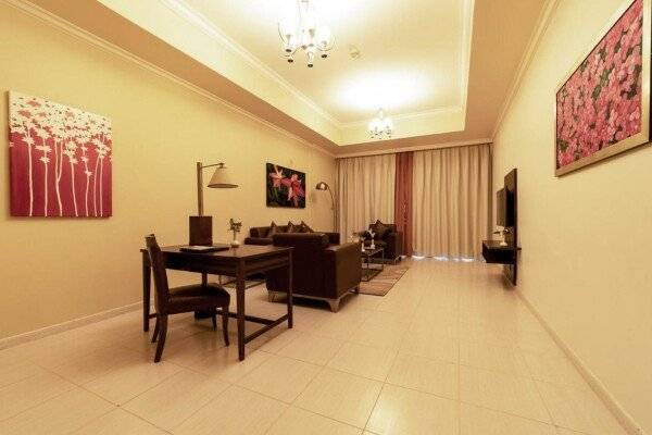 Deluxe One Bedroom Apartment with Balcony