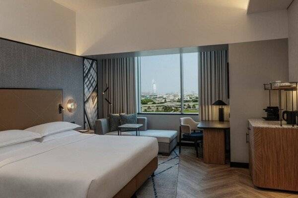 Grand Deluxe King Room, Skyline View